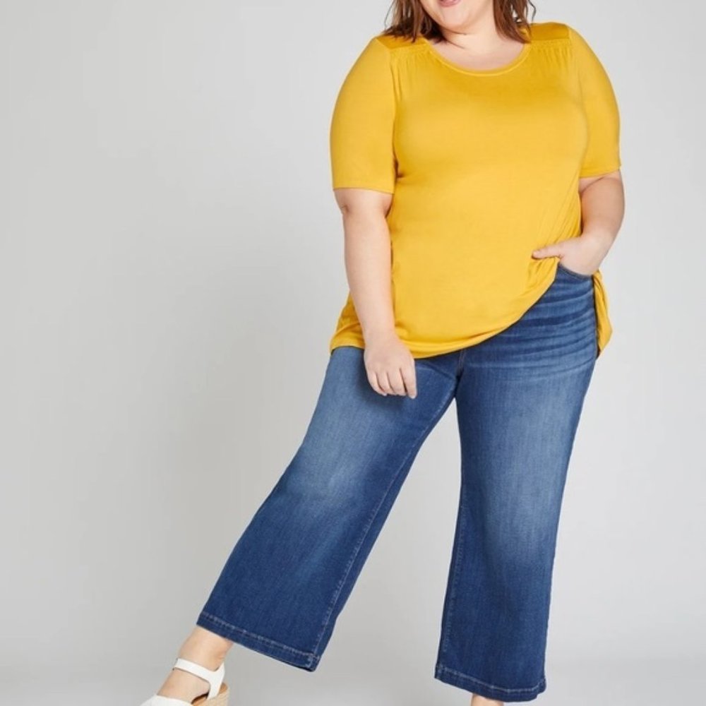 Lane Bryant Flex Magic Waistband Mid-Rise Wide Leg Cropped Jeans